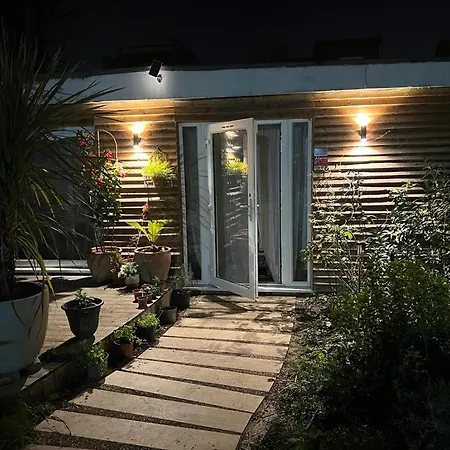 Beautiful Garden View Apartment London Exterior photo