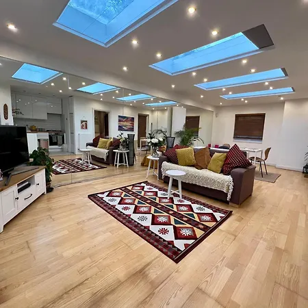 Beautiful Garden View Apartment London Exterior photo